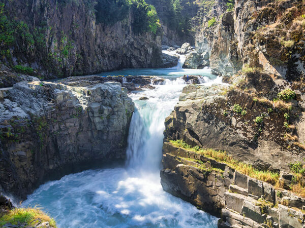 AHARBAL WATERFALL – The Niagara of Kashmir