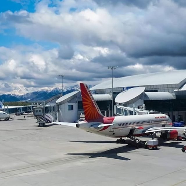 AIRPORT FAST-TRACK