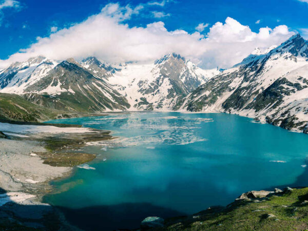 The Lotus Lake Seclusion (Ganderbal)