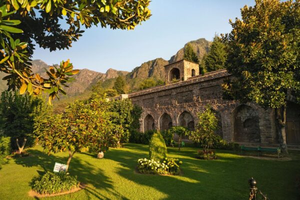 THE MUGHAL DYNASTY TRAIL (GARDENS & ARCHITECTURE)
