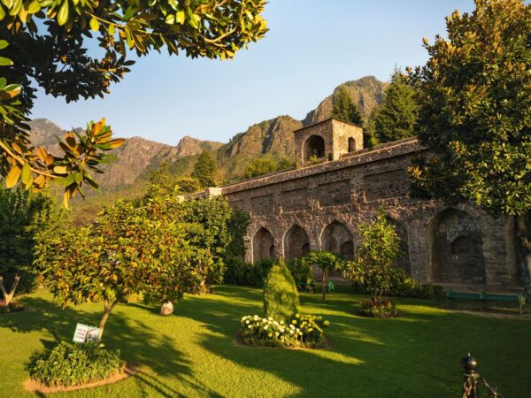 THE MUGHAL DYNASTY TRAIL (GARDENS & ARCHITECTURE)