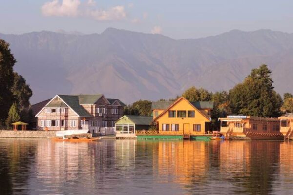 The Water-Paced Seclusion (Srinagar)