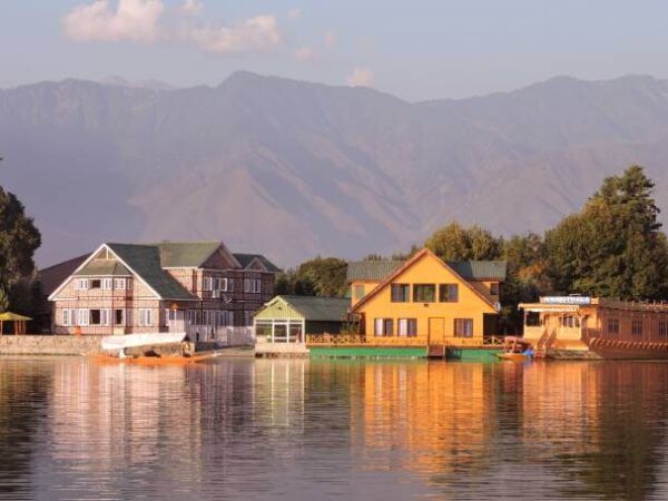 The Water-Paced Seclusion (Srinagar)